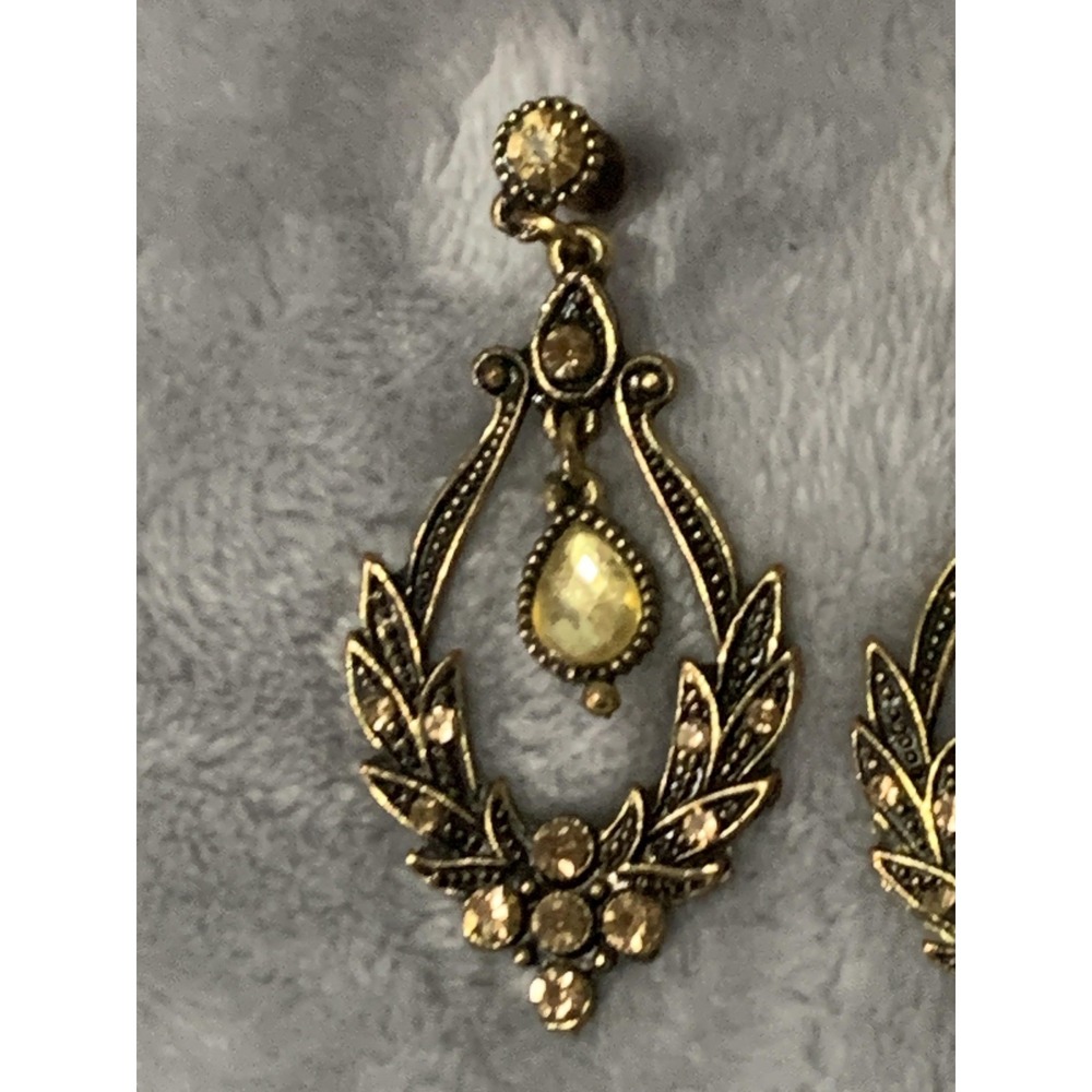 Vintage Style Laurel Wreath Dangle Teardrop Earrings Gold Tone Green Rhinestones - Picture 5 of 15